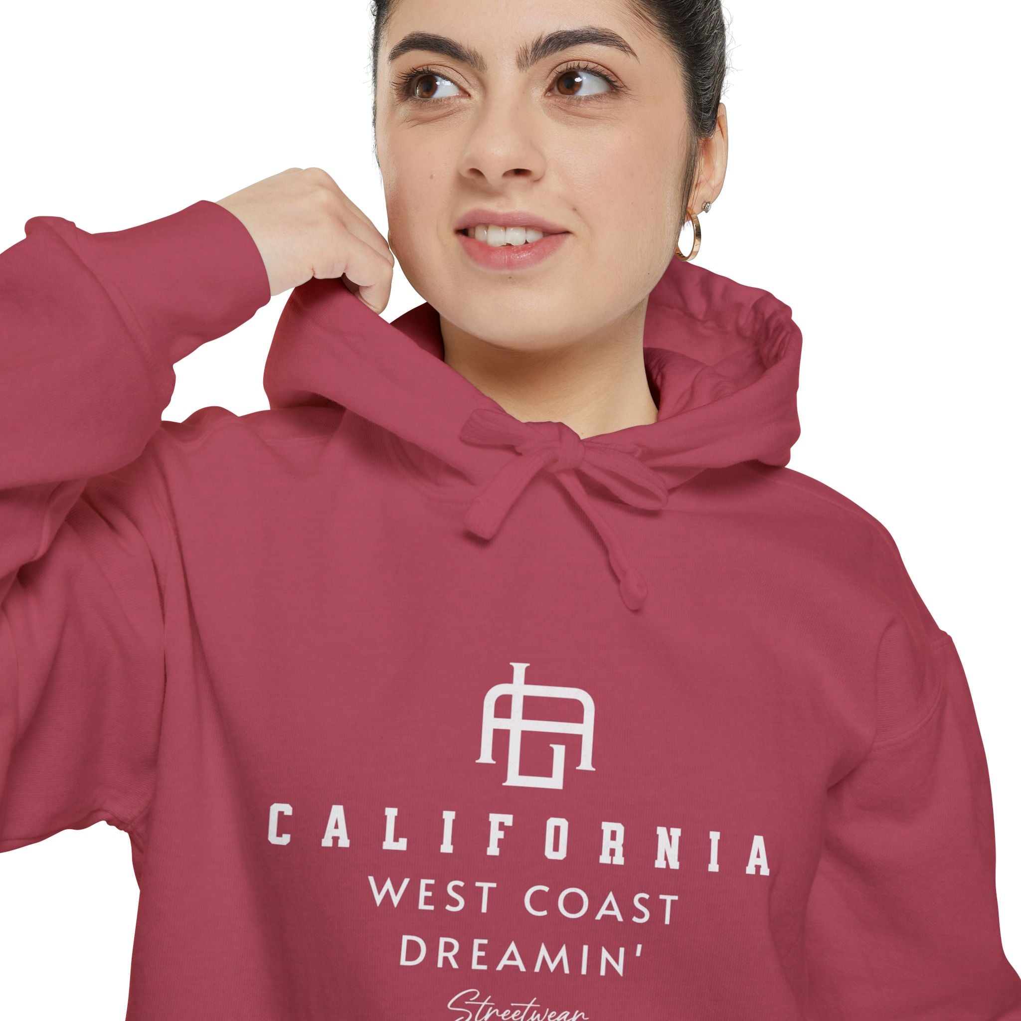 California Dreamin’ Hoodie – Unisex Garment-Dyed Comfort for Travel & Relaxation