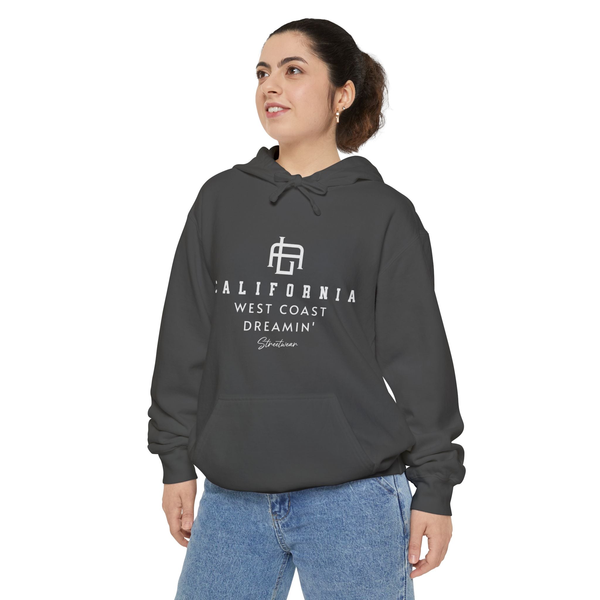 California Dreamin’ Hoodie – Unisex Garment-Dyed Comfort for Travel & Relaxation