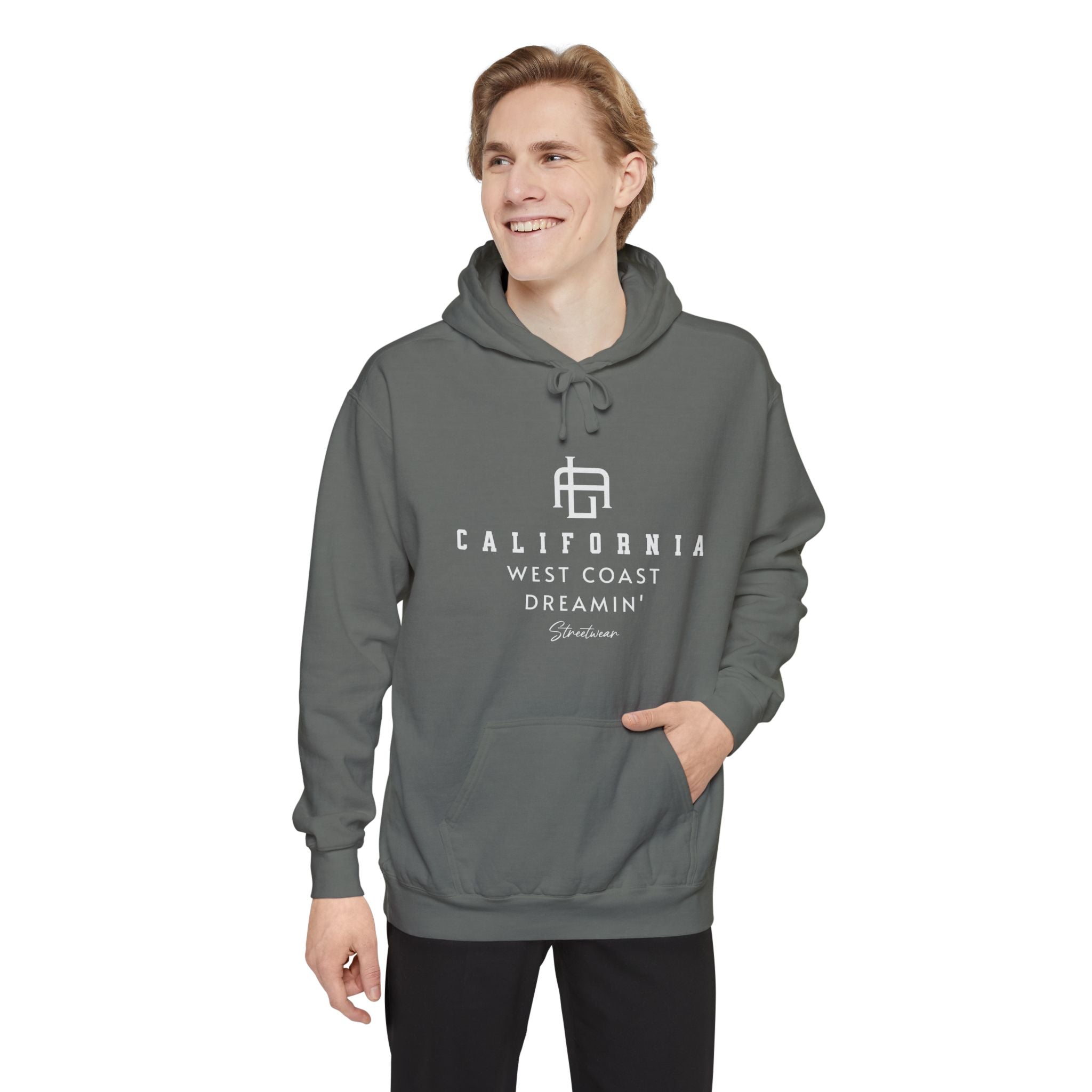 California Dreamin’ Hoodie – Unisex Garment-Dyed Comfort for Travel & Relaxation