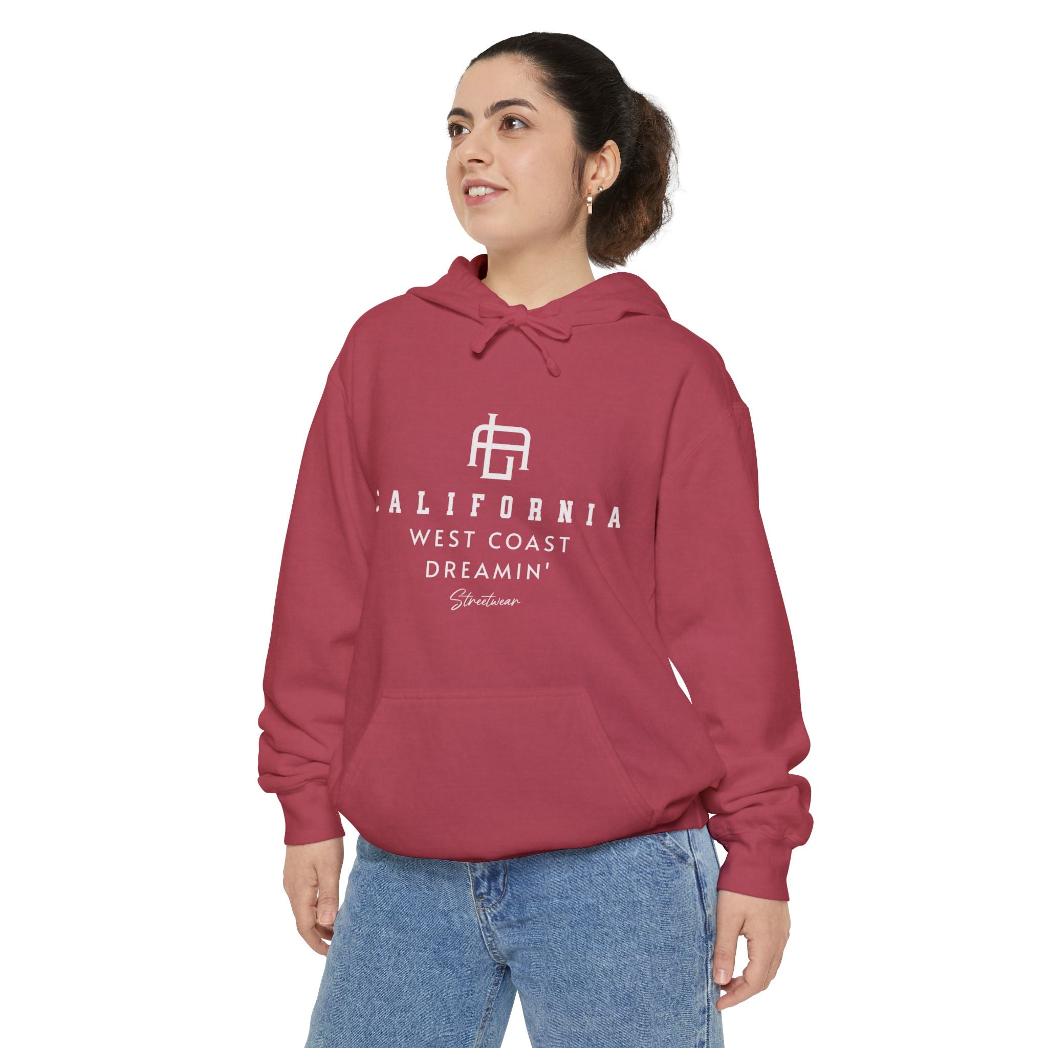 California Dreamin’ Hoodie – Unisex Garment-Dyed Comfort for Travel & Relaxation